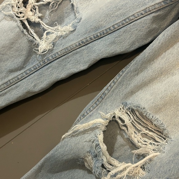 ZARA Light Wash Denim Jeans distressed - Picture 3 of 5
